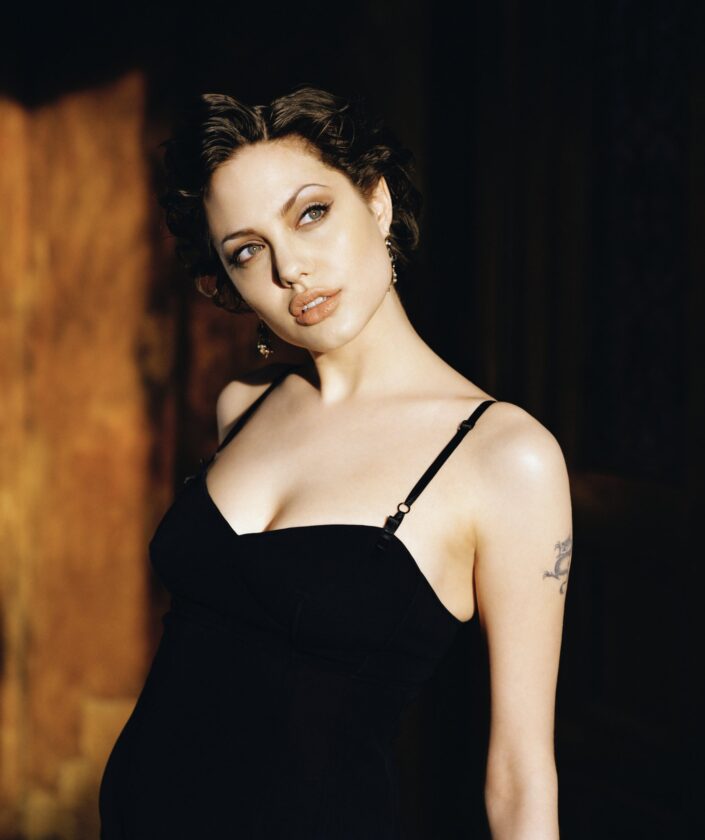 Angelina Jolie Age Height Weight Net Worth, Family, Boyfriend, Body Measurements