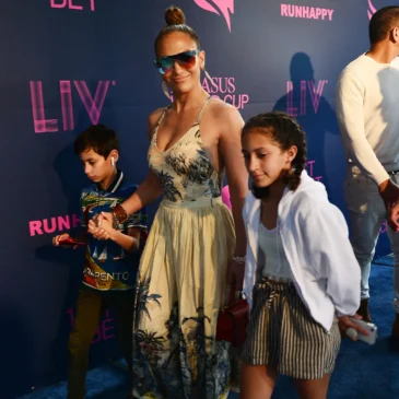 Read more about the article JLo Celebrates Twins Max and Emme’s 15th Birthday