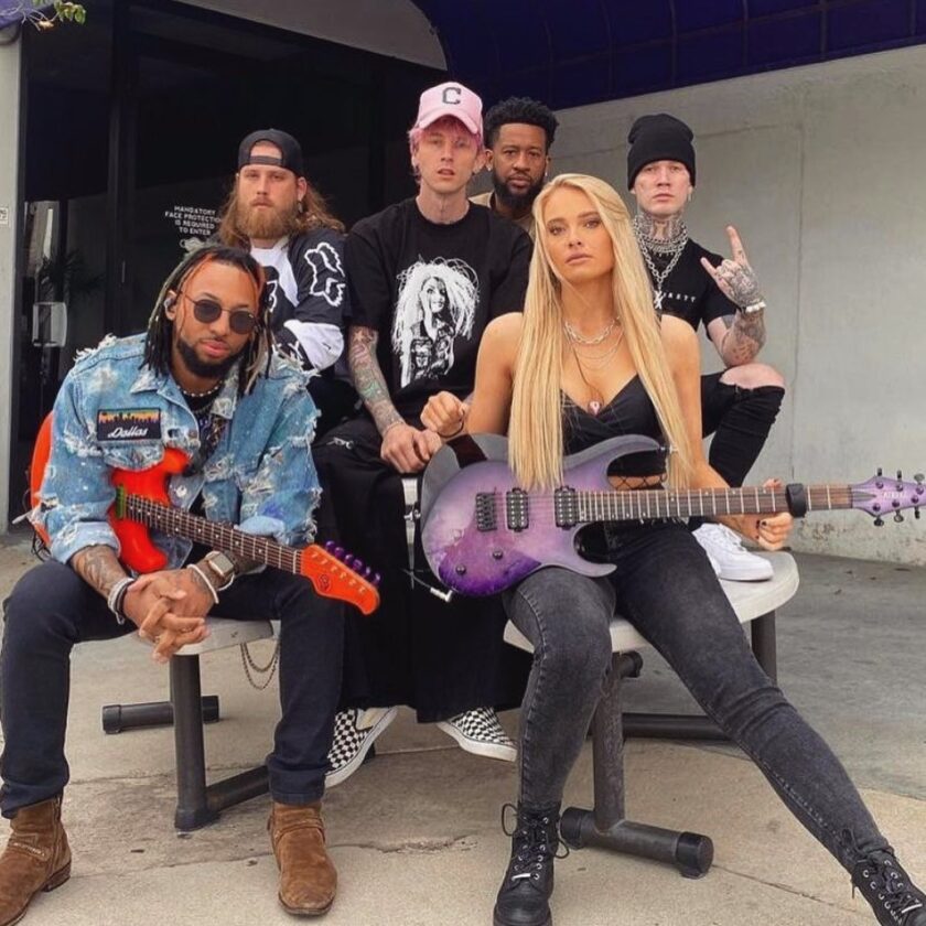 Sophie Lloyd, Machine Gun Kelly’s Guitarist, Rumors and Statements