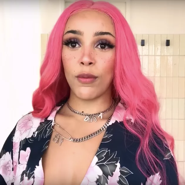 Doja Cat No Makeup without makeup