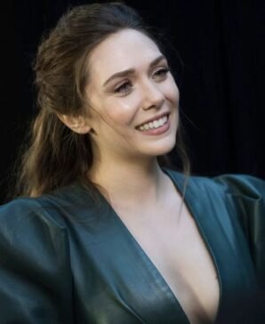 Elizabeth Olsen's Hottest Pictures: A Captivating Photo Gallery