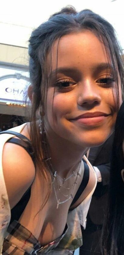 Jenna Ortega Hot Cute Gorgeous 