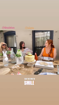 Read more about the article Lindsay Lohan Babyshower 