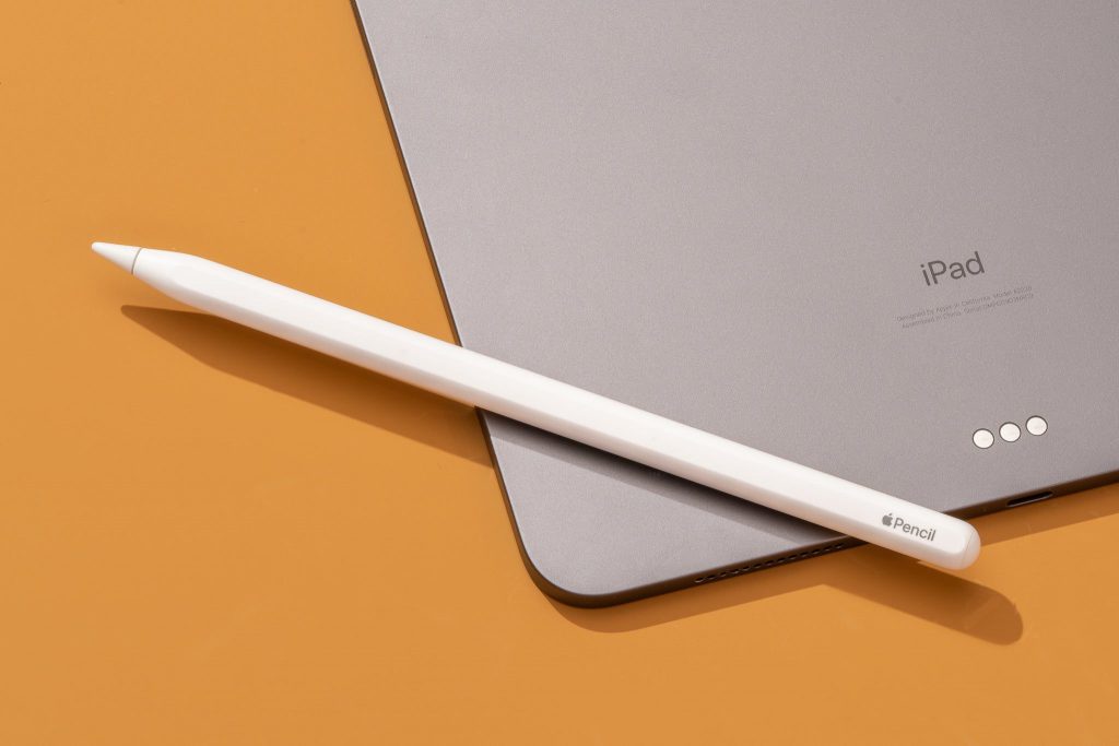 How to connect an apple pencil to an ipad?