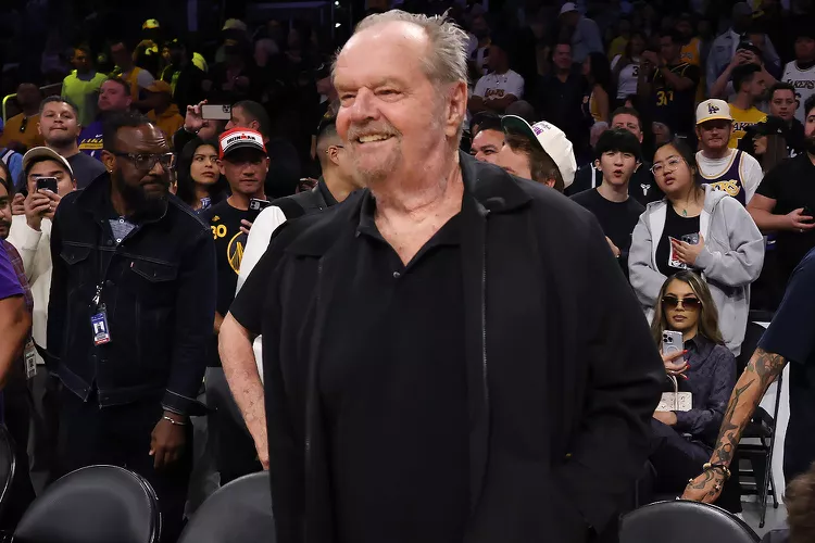 Jack Nicholson Attends Third Consecutive Los Angeles Lakers Game, Delighting Fans