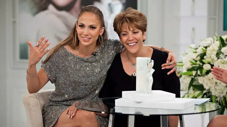 Jennifer Lopez responds to her mother's statement that she had 'prayed' for a reunion with Ben Affleck