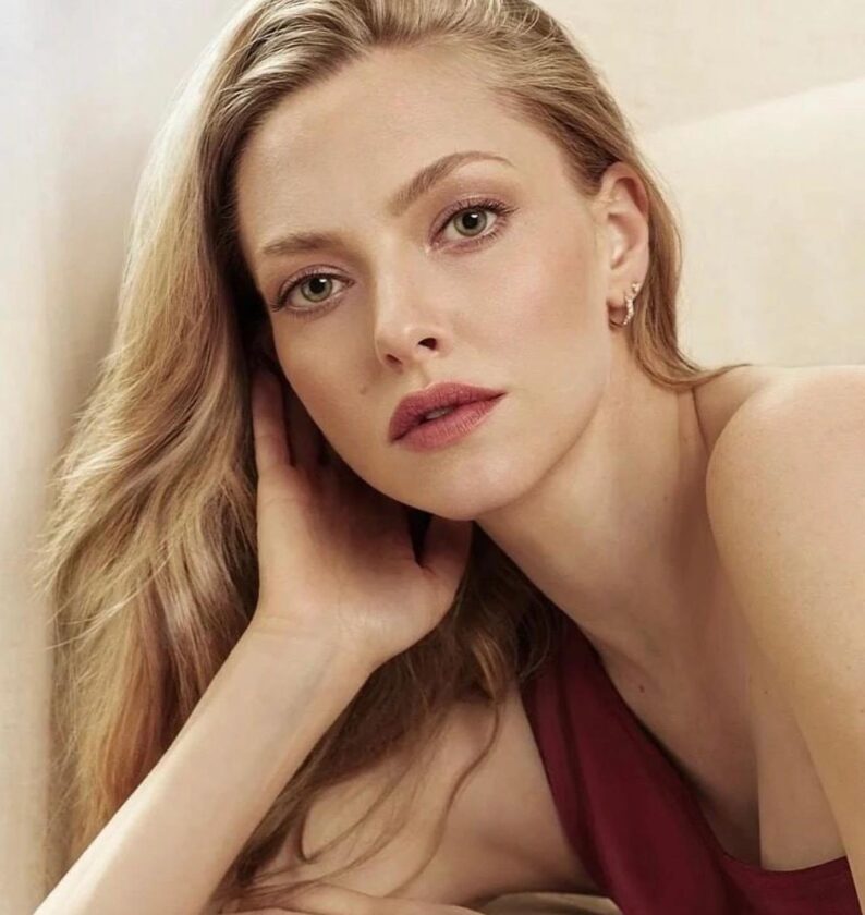 amanda seyfried hot