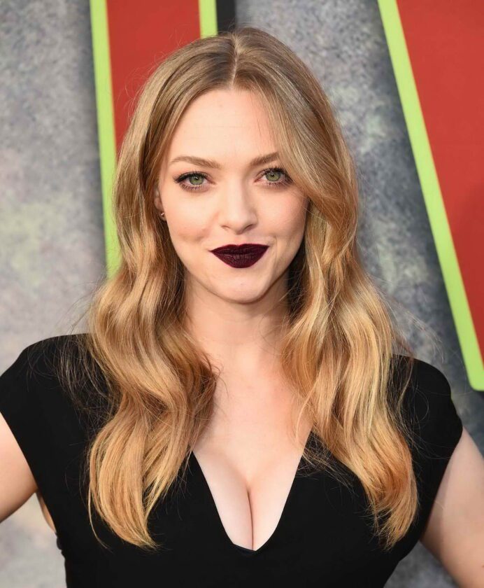 amanda seyfried hot