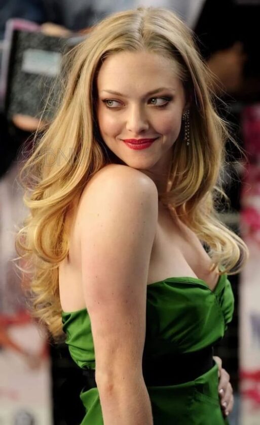 amanda seyfried hot