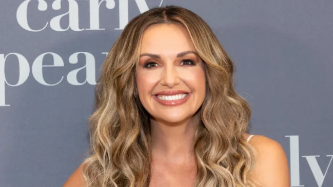 Read more about the article Carly Pearce Finds Happiness and Fulfillment After Split from Riley King