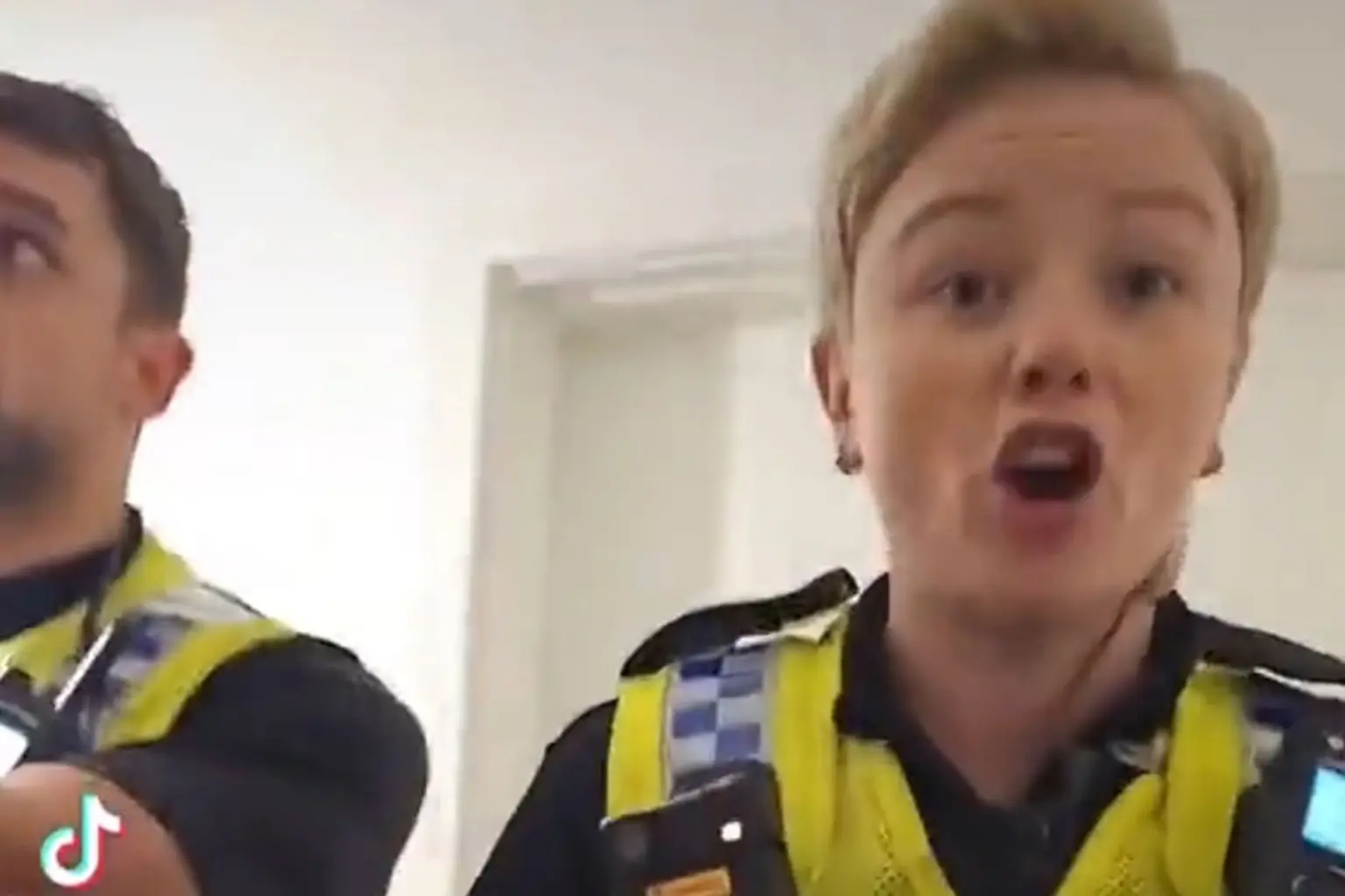Angry Twitter reacts to the Arrest of a Autistic girl, Who called Police Officer Lesbian