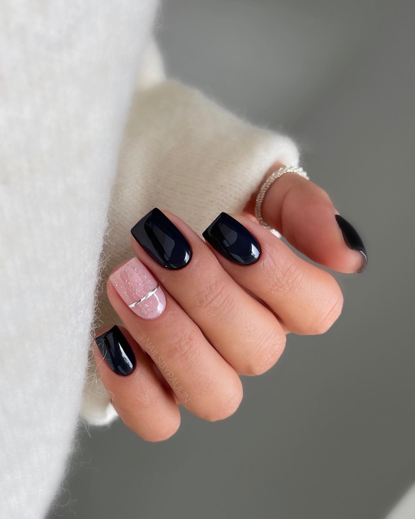 Edgy Black Nail Designs to Try This Christmas