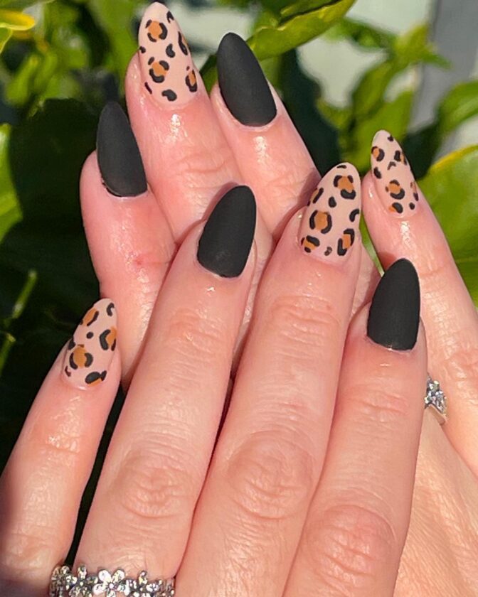Edgy Black Nail Designs to Try This Christmas