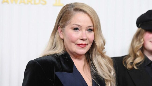Read more about the article Christina Applegate: I Live Kind of in Hell