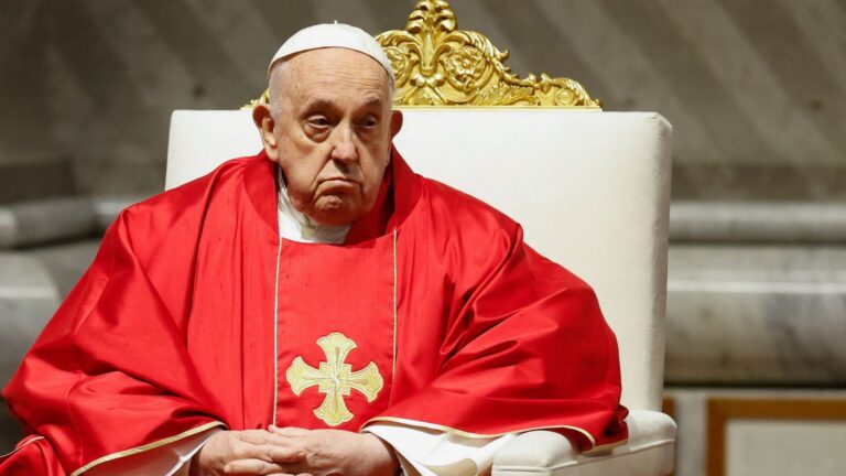 Pope Francis to Proceed with Easter Vigil Service Amid Health Concerns