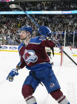 Read more about the article Valeri Nichushkin Leads Avalanche to Victory in Comeback Game
