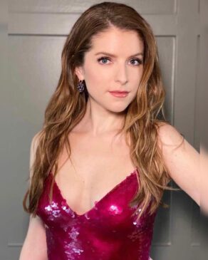 Read more about the article Anna Kendrick Body Measurements: Defining Beauty and Versatility