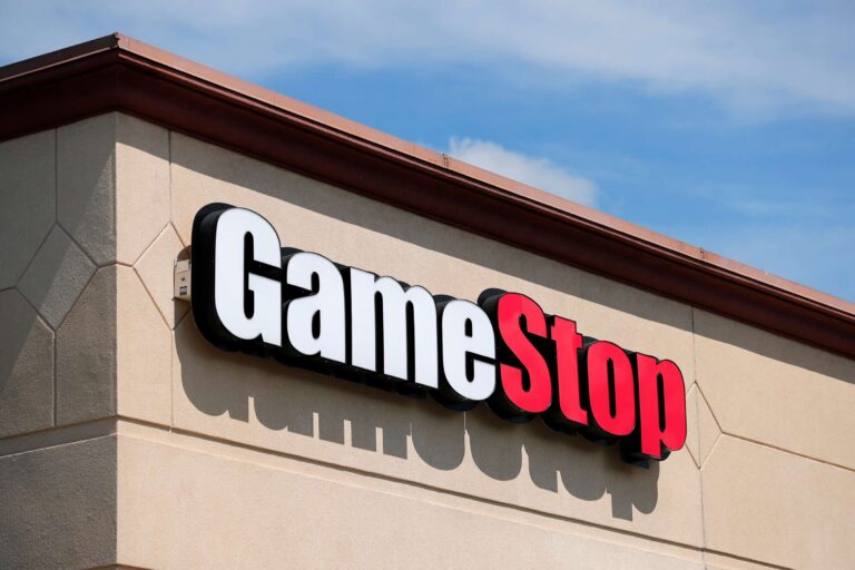 Read more about the article GameStop Shares Surge After Raising $933 Million Amid Meme Stock Rally