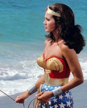 Lynda Carter Body Measurements, Height and Weight