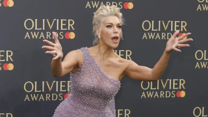Hannah Waddingham Calls Out Photographer at Olivier Awards