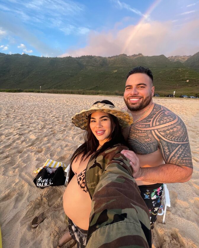 Rachael Ostovich, MMA Fighter, Continues Training During Pregnancy Unstoppable at the Punching Bag!