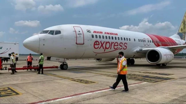 Read more about the article Air India Express Flight Makes Emergency Landing at BLR Airport After Engine Fire