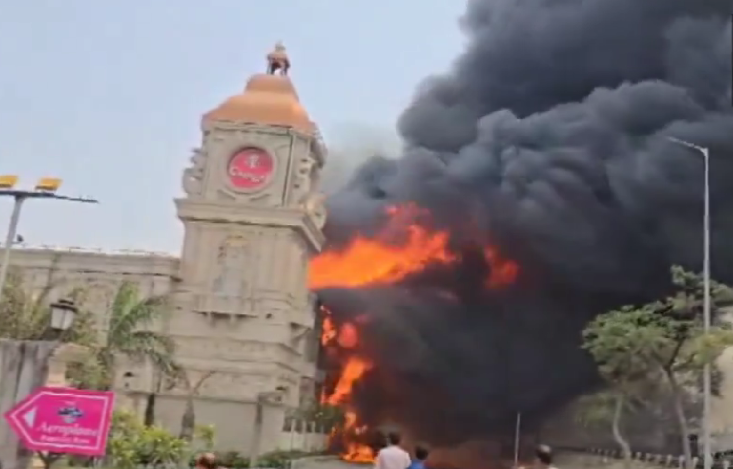 Fire Erupts at Carnival Resort in Delhi's Alipur