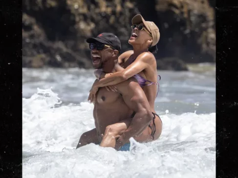 Read more about the article Jonathan Majors and Meagan Good’s Beach PDA Amidst Legal Drama