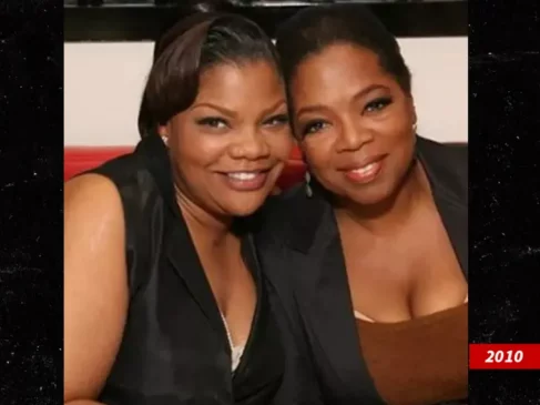 Read more about the article Mo’Nique Reignites Feud with Oprah Winfrey and Tyler Perry in Profanity-Laden Tirade