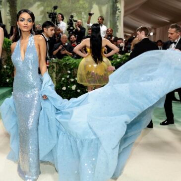 Read more about the article Rachel Zegler Shines Bright in Blue at Met Gala 2024!