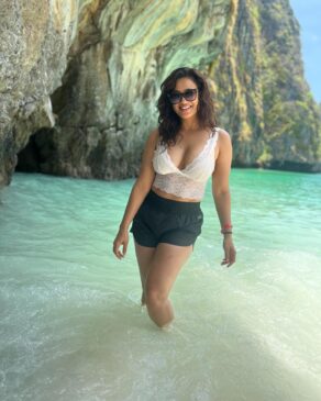 Read more about the article Shweta Tiwari’s Sizzling Vacation Snaps from Thailand Break the Internet!