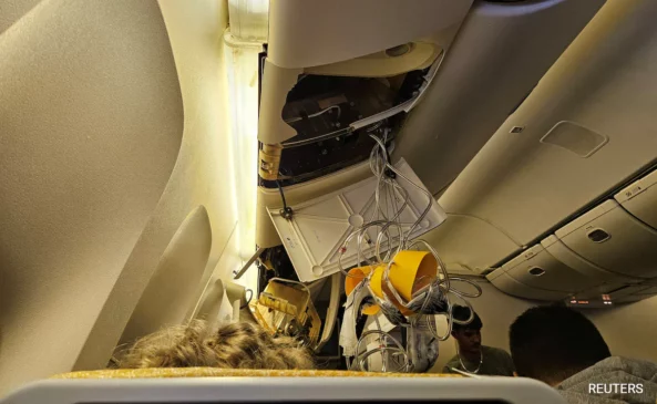 Read more about the article Forty-Three Passengers Hospitalized After Severe Turbulence on Singapore Airlines Flight