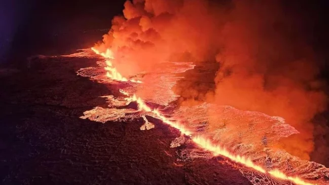 Read more about the article Volcano Erupts in Southwestern Iceland, Triggering Evacuations