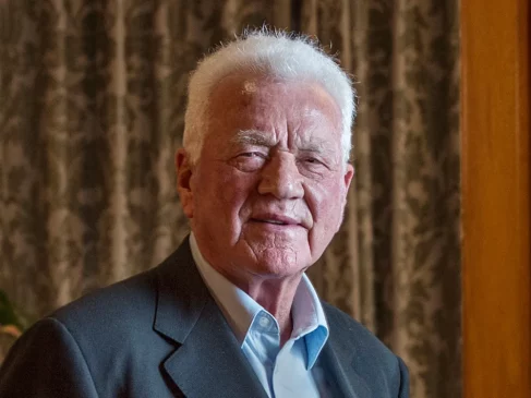 Read more about the article Billionaire Frank Stronach Faces Additional Sexual Assault Charges Amid Ongoing Legal Battles