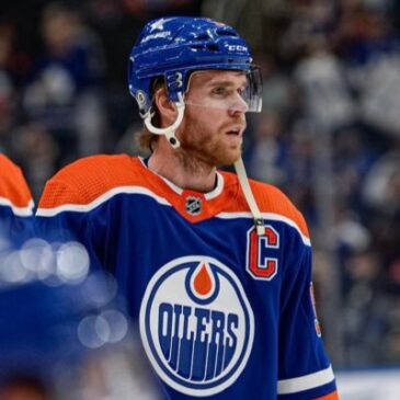 Read more about the article Connor McDavid Leads Oilers to 8-1 Victory, Forcing Game 5 Against Panthers