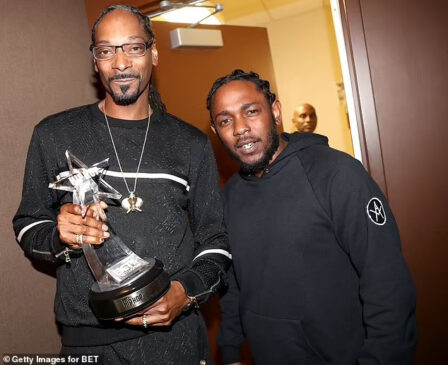 Read more about the article Snoop Dogg Crowns Kendrick Lamar ‘King of the West’ Following Successful Juneteenth Concert
