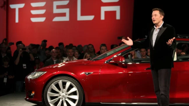 Read more about the article Tesla Investor Accuses Elon Musk of Insider Trading, Profiting $7.5 Billion