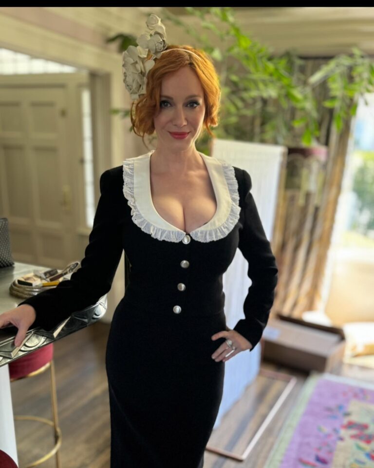 Christina Hendricks Remarkable Body Measurements and Bra Size