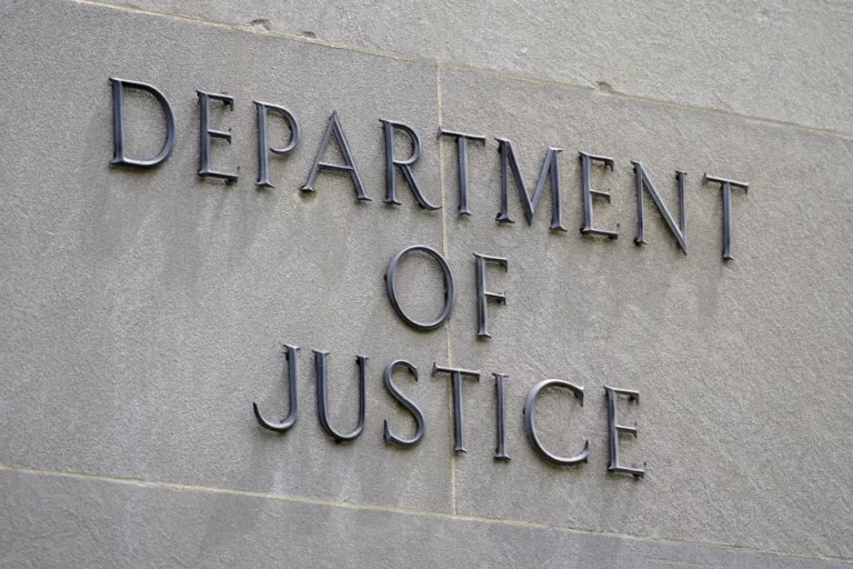 Former FBI Officials Settle Lawsuits Over Leaked Anti-Trump Texts
