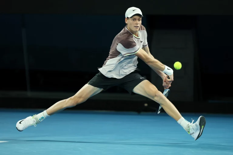 Jannik Sinner Cruises Past Miomir Kecmanovic to Reach Wimbledon Fourth Round