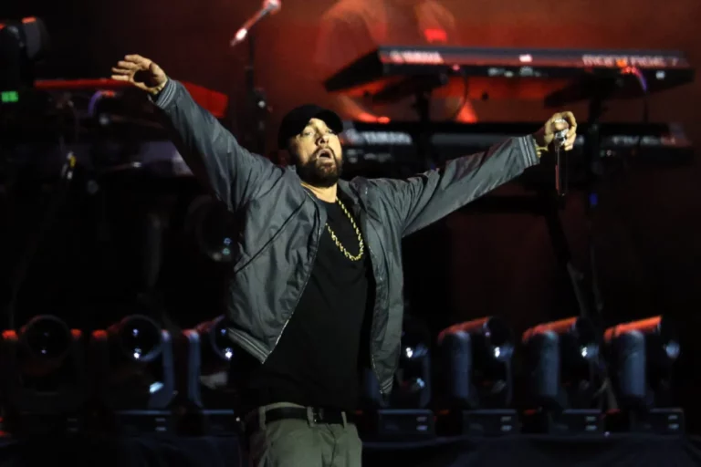 Eminem Delivers Electrifying Performance at LA Boxing Match