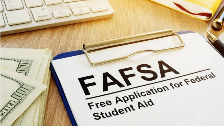 FAFSA Glitches Leave College Students in Limbo, Impacting Enrollment and Financial Aid Decisions