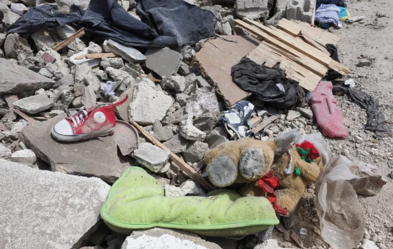 Israeli Strike in Southern Lebanon Kills 10, Triggers Retaliation from Hezbollah