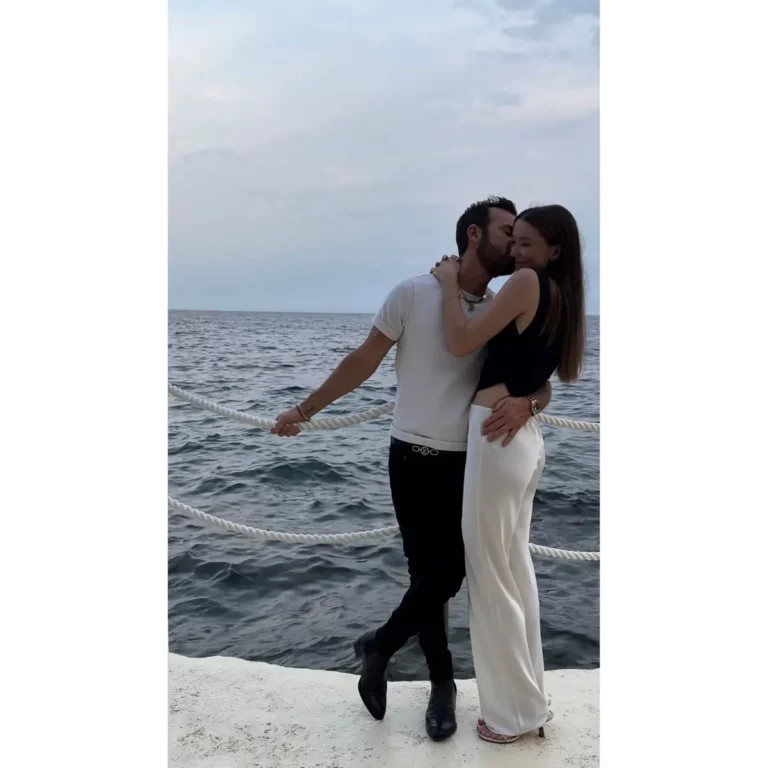 Justin Theroux and Nicole Brydon Bloom Share Sweet Moments During Tropical Getaway