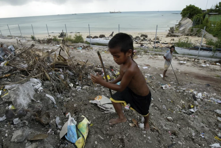 Kiribati Suspends Diplomatic Visits Amid Election Process and Growing Ties with China