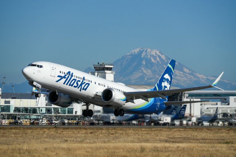 Alaska Airlines Clears Key Hurdle in Proposed Merger with Hawaiian Airlines