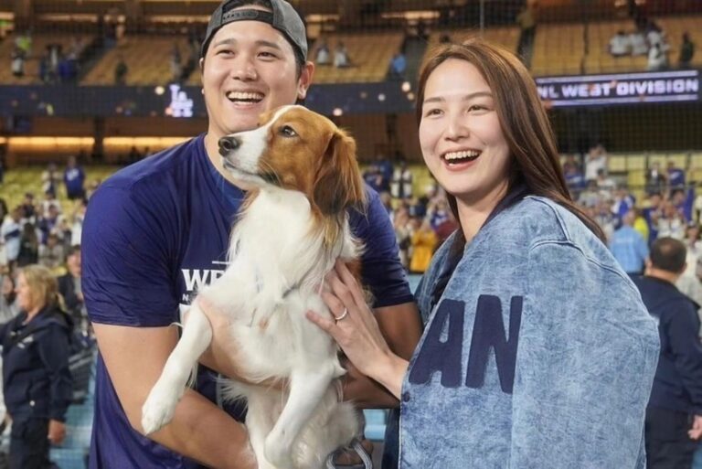 Dodgers Clinch NL West Title as Shohei Ohtani Celebrates with Wife Mamiko and Their Dog Decoy