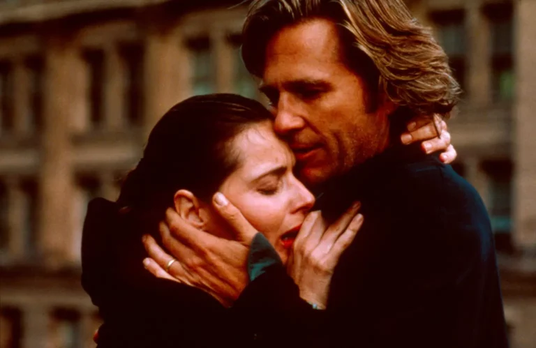 Winona Ryder Recalls Jeff Bridges Refusing to Kiss Her During Audition Due to Age Difference